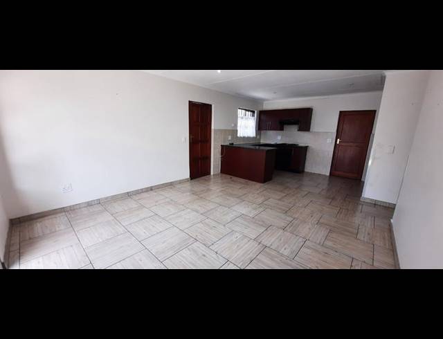 3 BEDROOM TOWNHOUSE FOR SALE IN THE REEDS